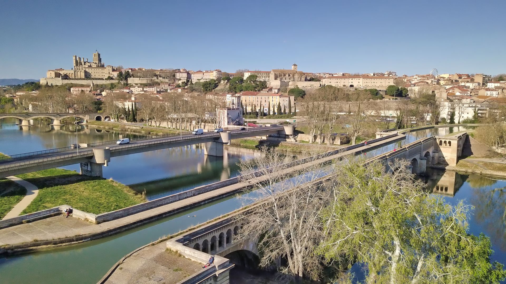 Vue de Béziers - pont canal sur l'orb