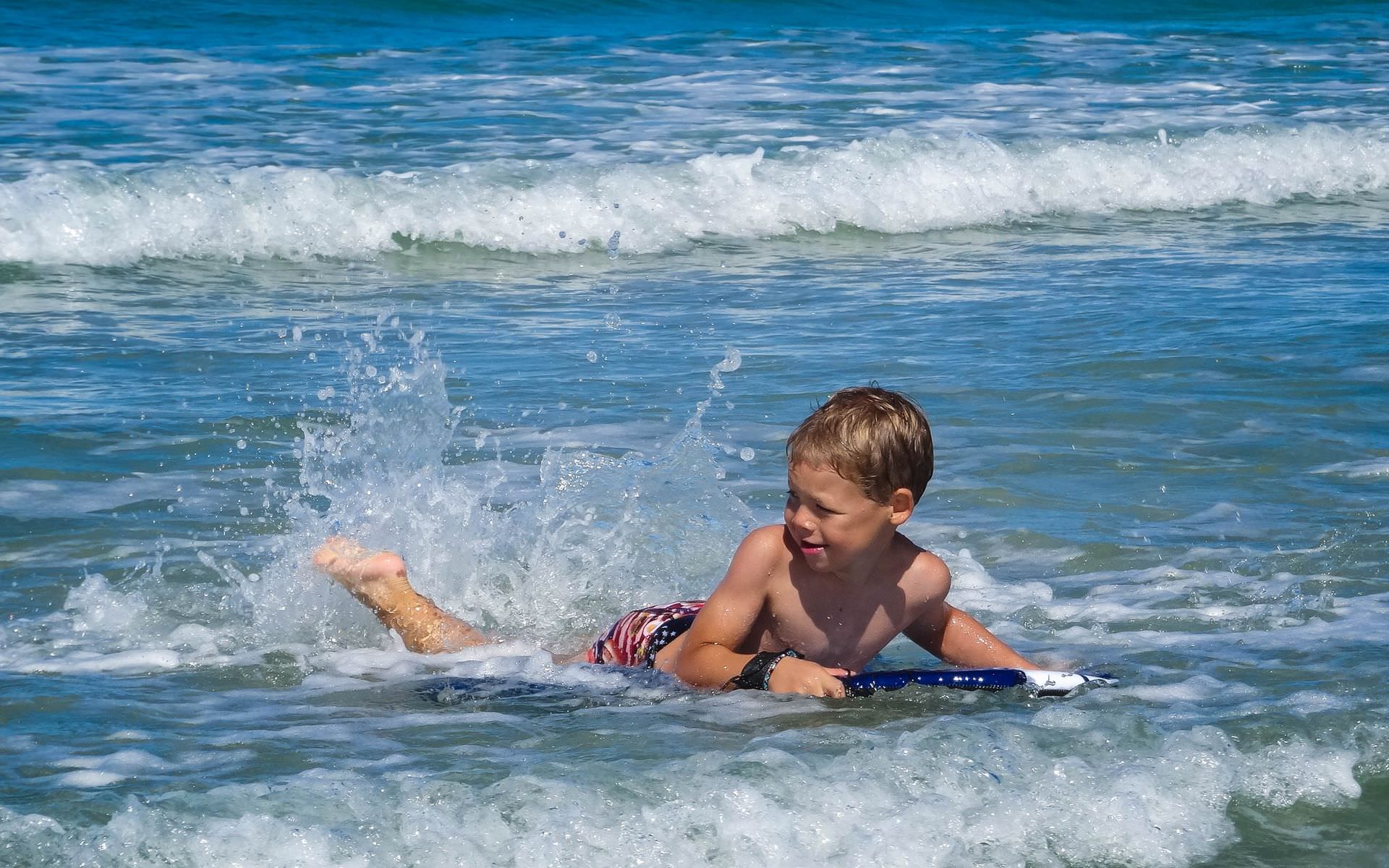 Bodyboard en famille, plages, campings