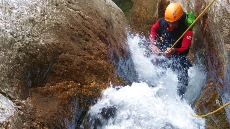 Caroux rappel arrosé Canyoning