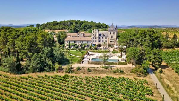 Château Carasses à Quarante vue du ciel