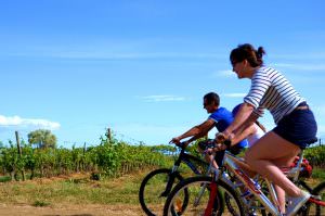 VTT en famille à Corneilhan