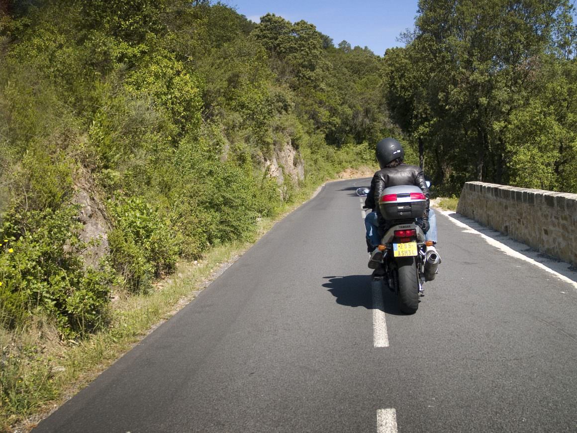 Balade moto entre vignes et garrique montpelliéraine