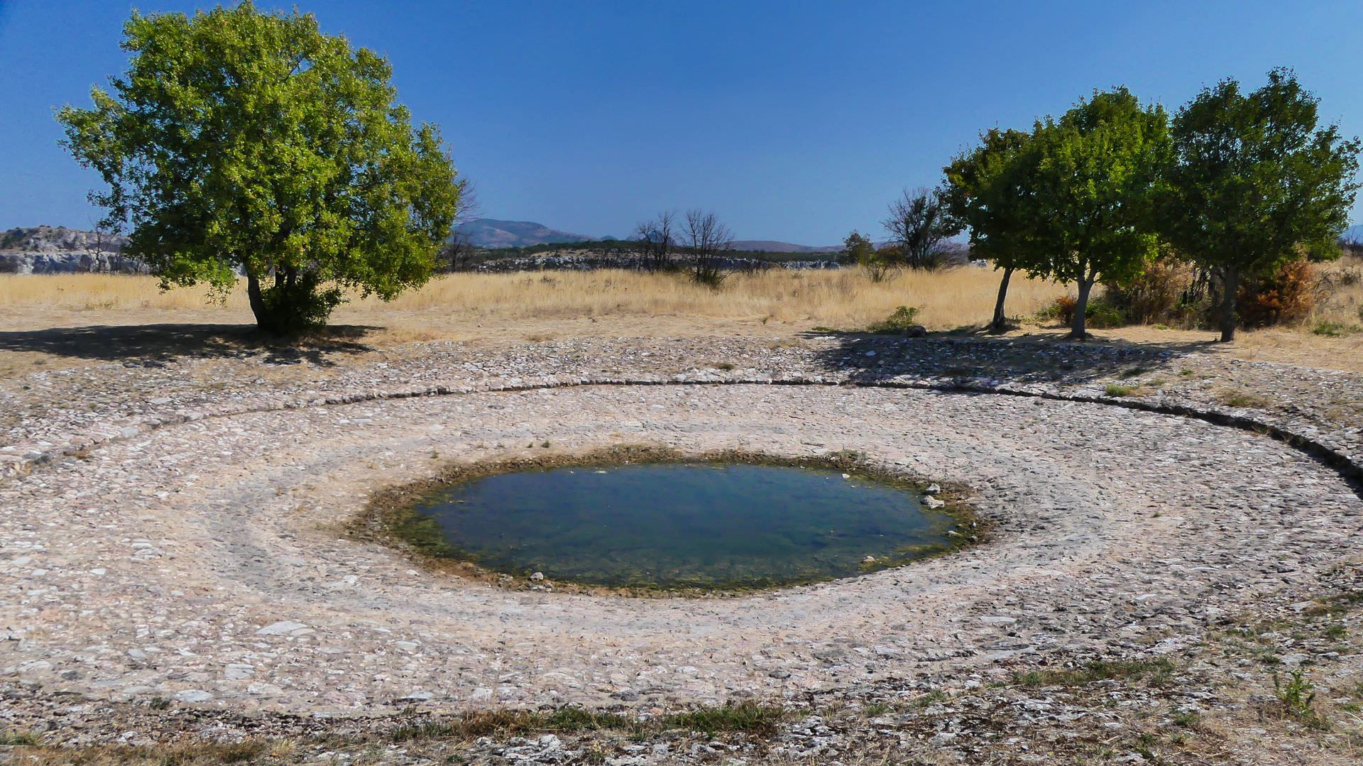 Lavogne causse du Larzac