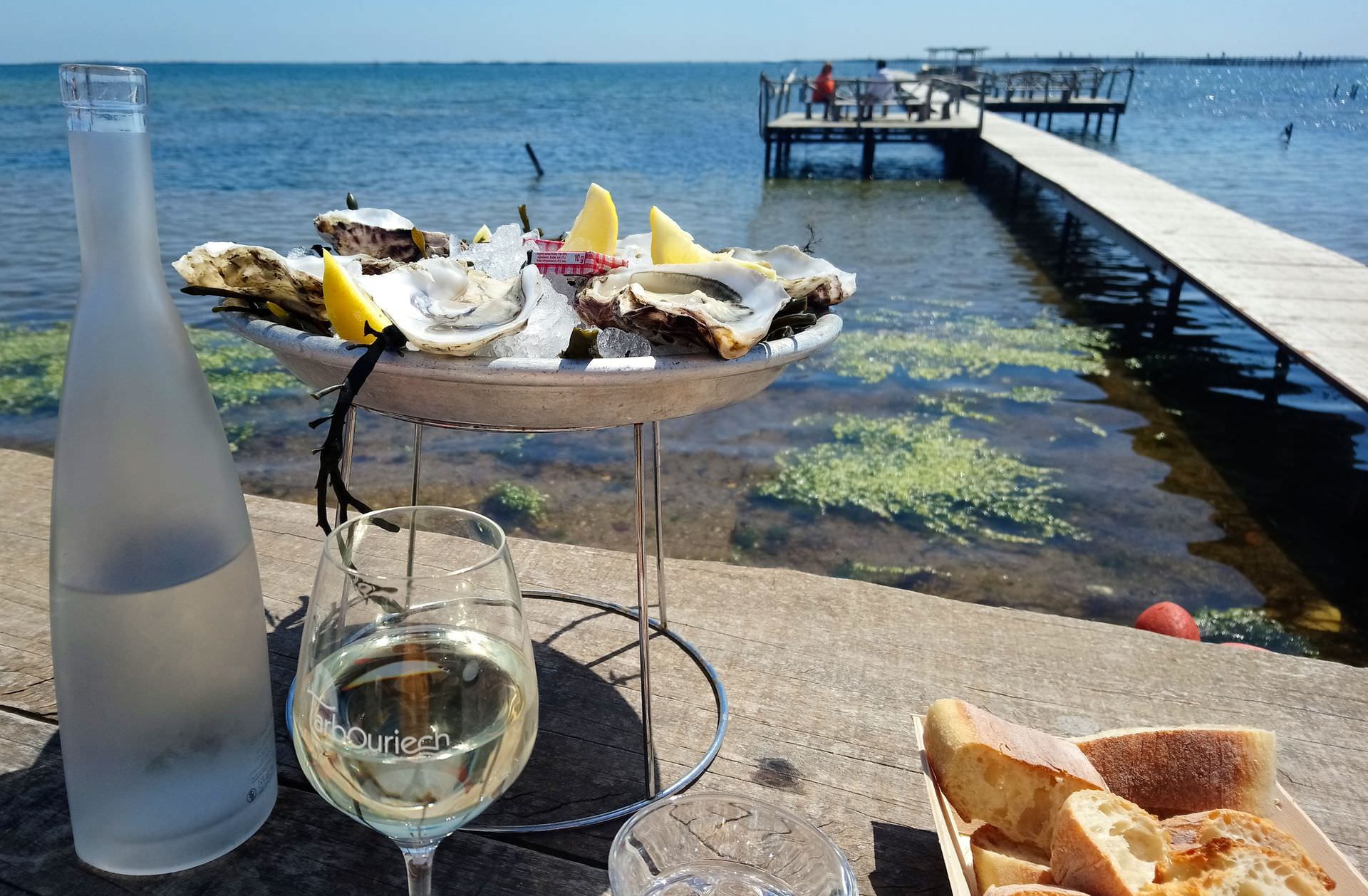 Plateau d'huîtres au Saint Barth à Marseillan