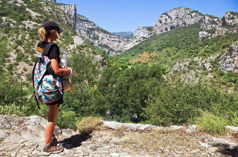 En randonnée à Saint-Guilhem