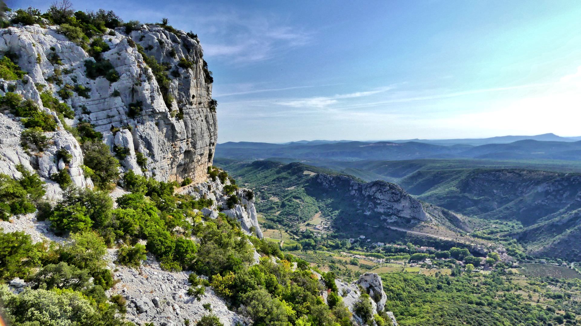 La vallée de la Buèges depuis le massif de la Séranne