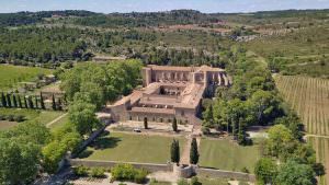 Abbaye de Valmagne à Villeveyrac, vue du ciel