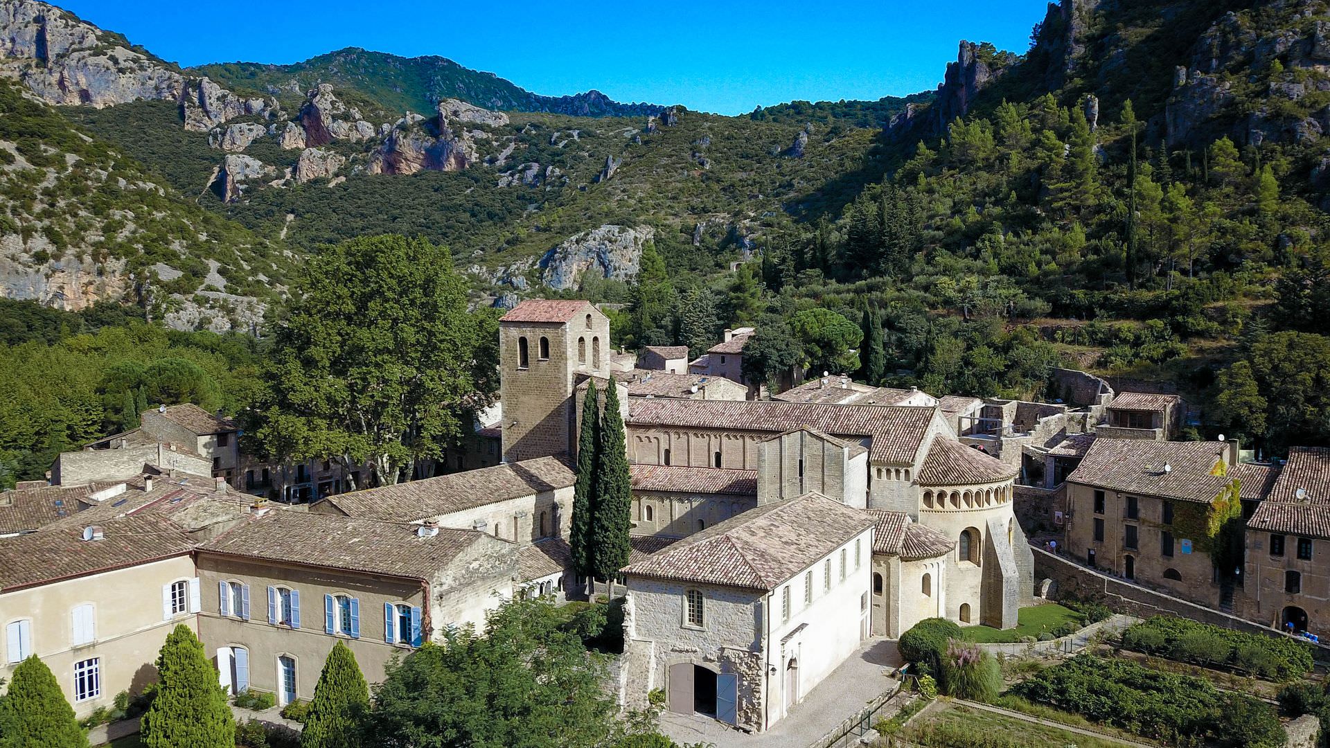 St-Guilhem et l'abbaye de Gellone