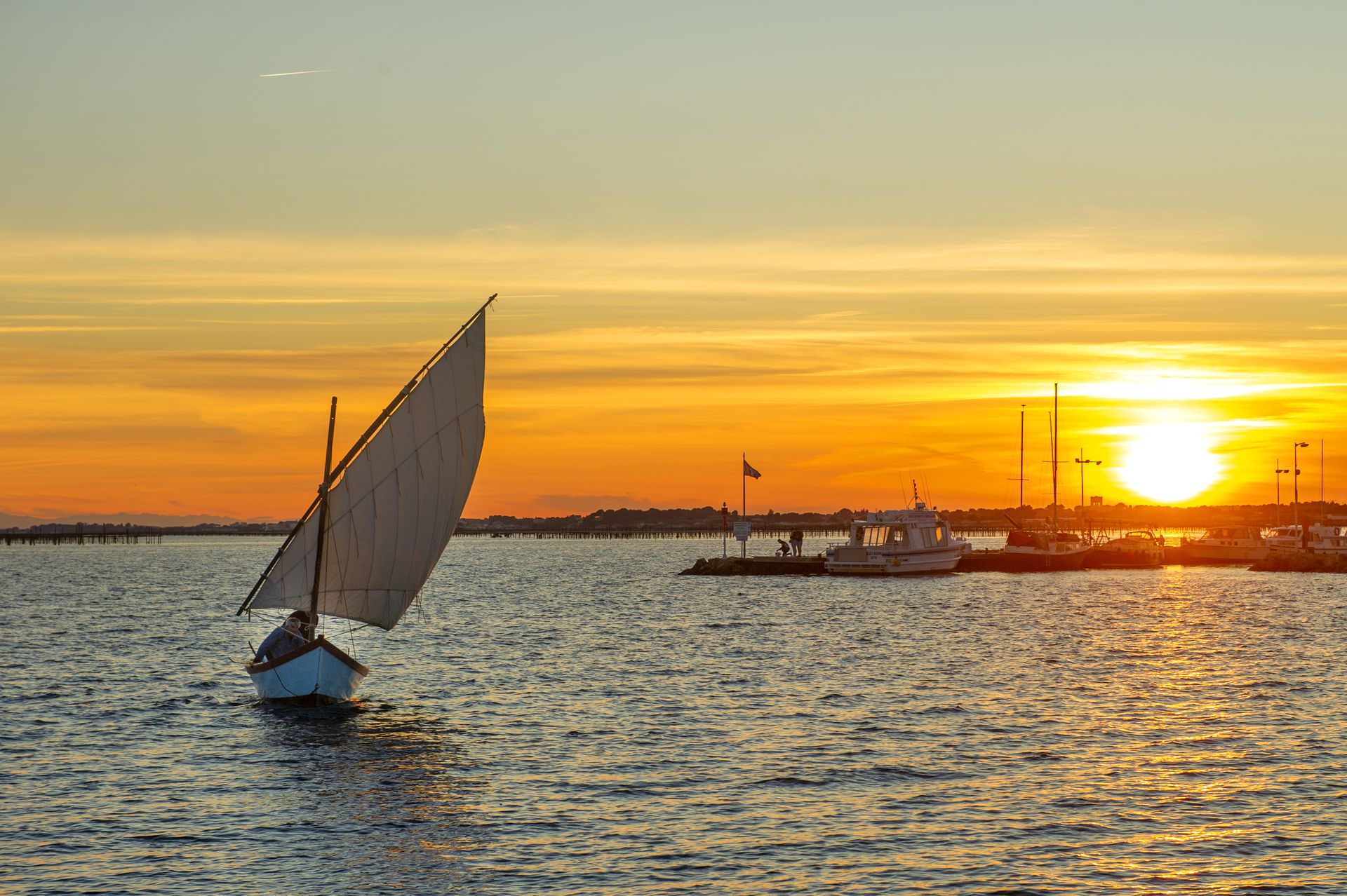 Port de Bouzigues au coucher du soleil