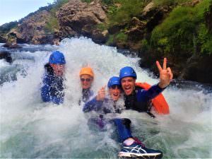 4 amis dans l'eau vive