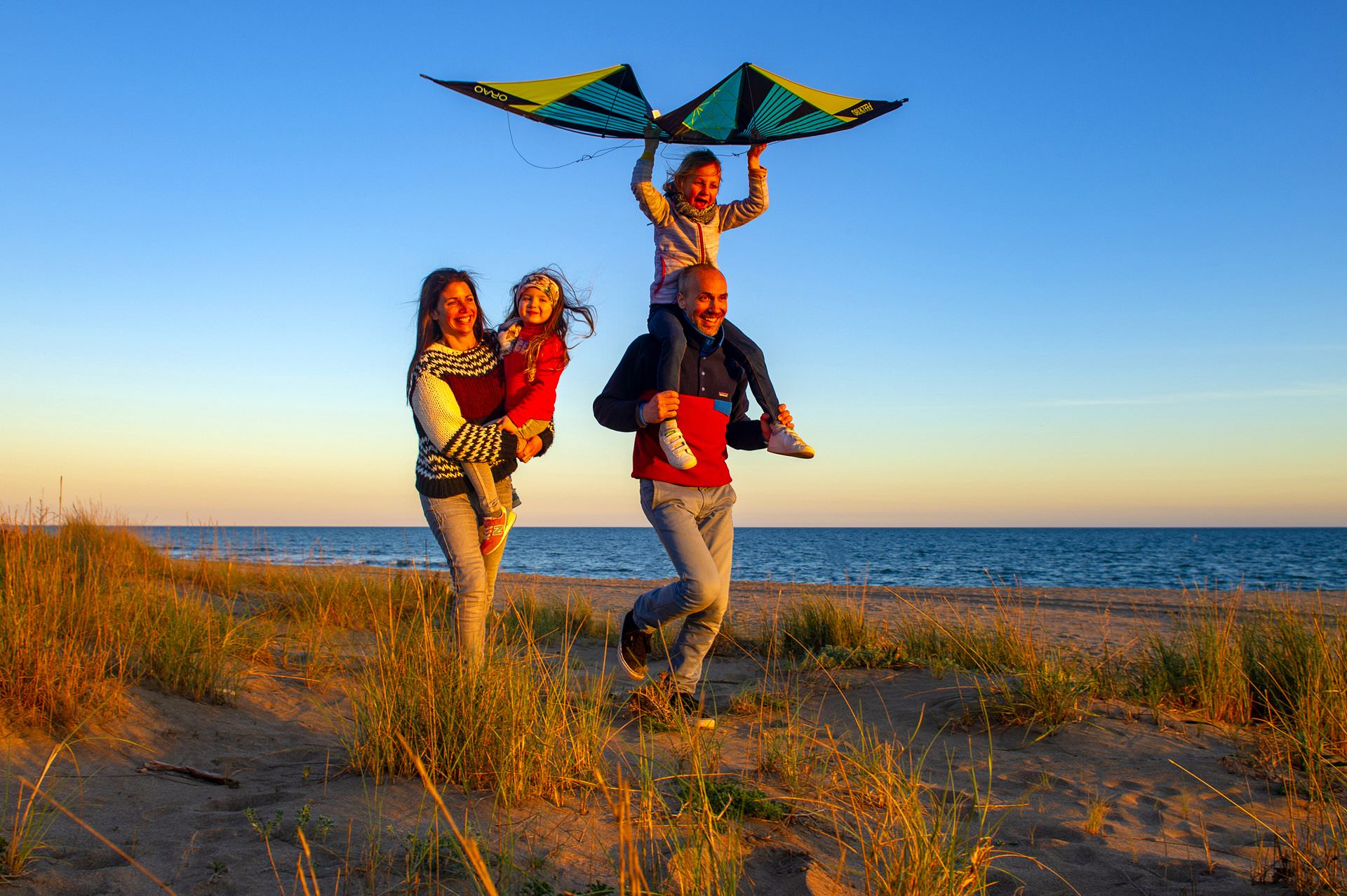 Balade en famille sur la plage de Portiragnes