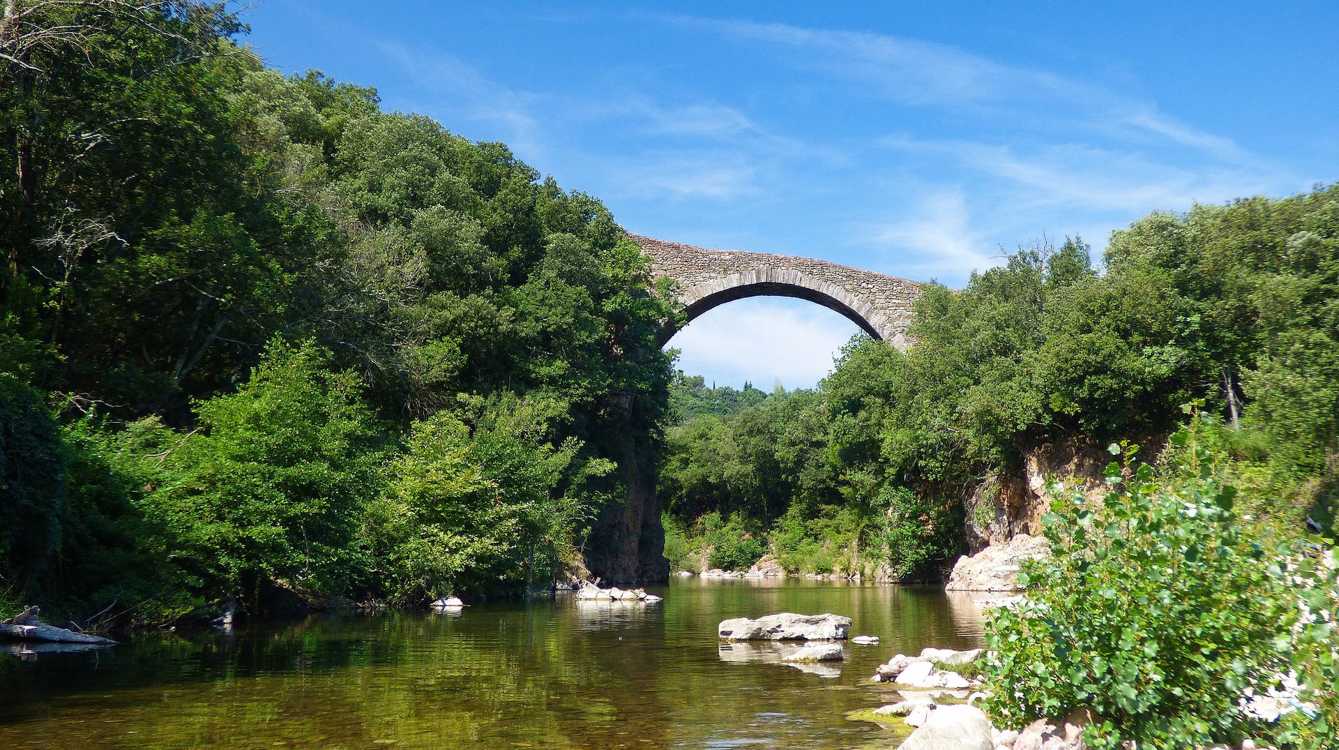 Le Pont du Diable sur la Mare dans le Haut-Languedoc