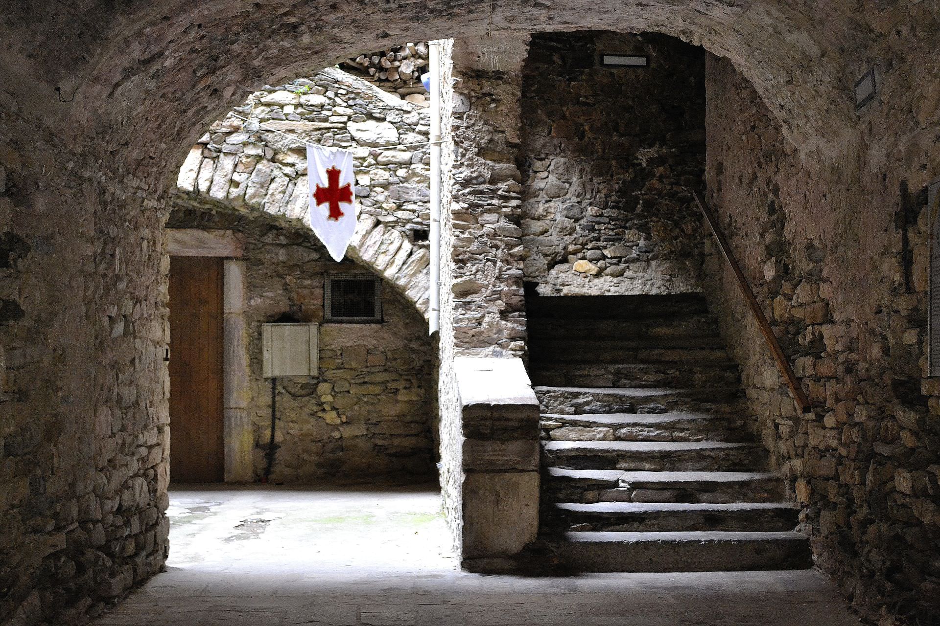 L'Escalier de la Commanderie à Olargues © Tiffany Andrews