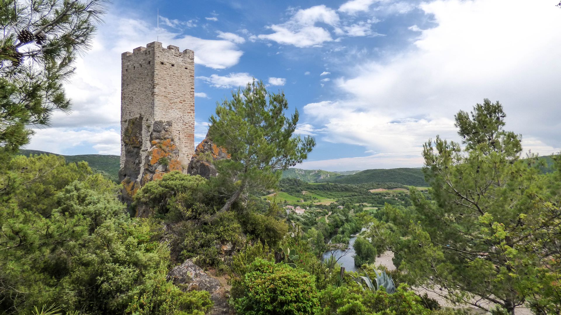 L'Orb et la Tour Carolingienne de Roquebrun