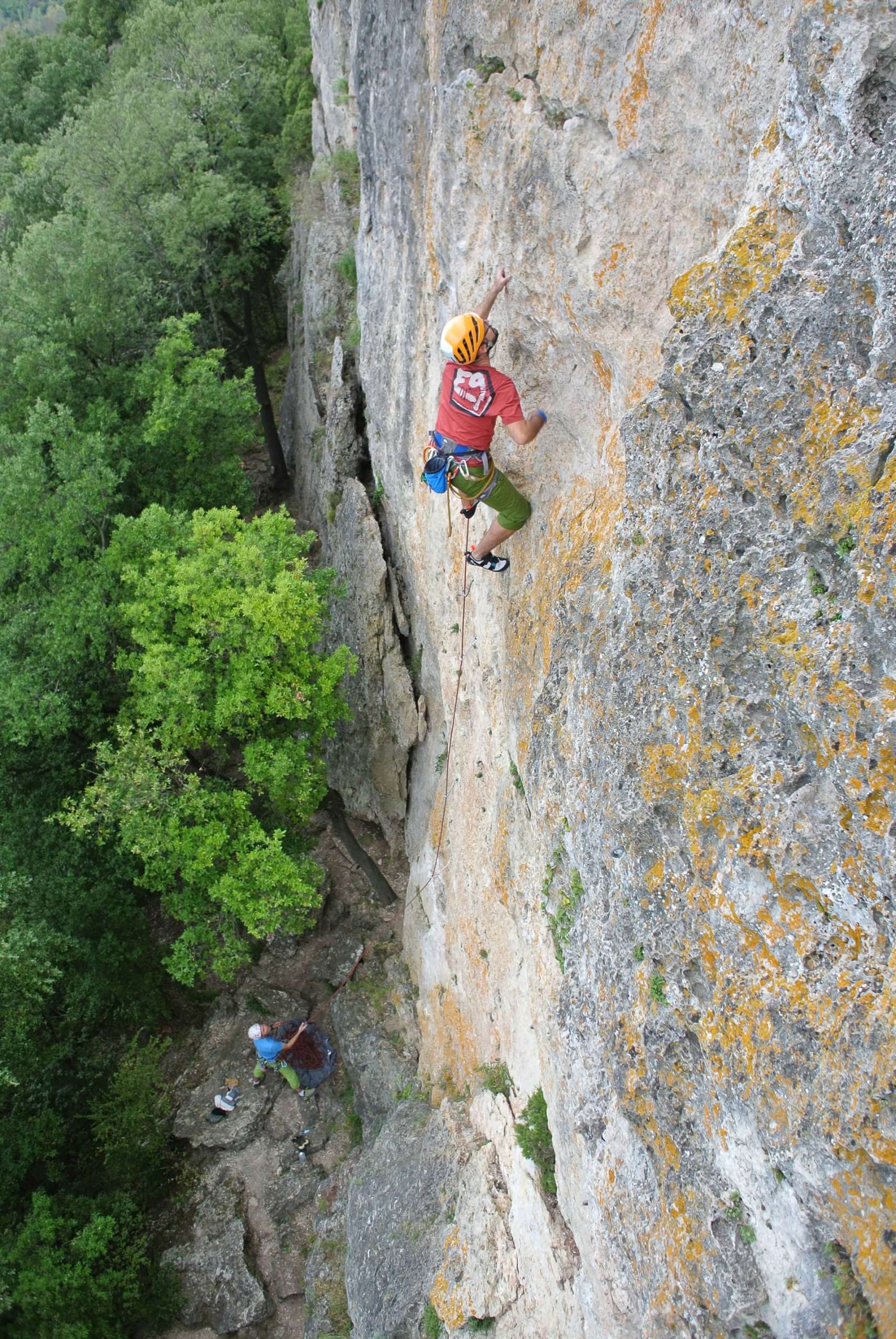 Escalade Les Caussanels avec Vue d'en Haut