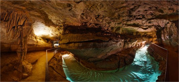 Rivière souterraine de la Grotte de Labeil