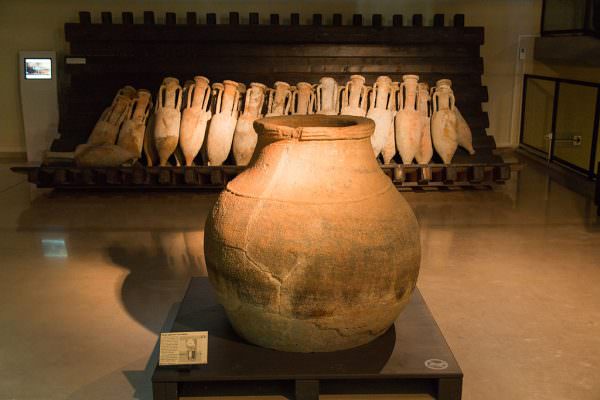 Dolium dans une salle du musée Henri prades à Lattes