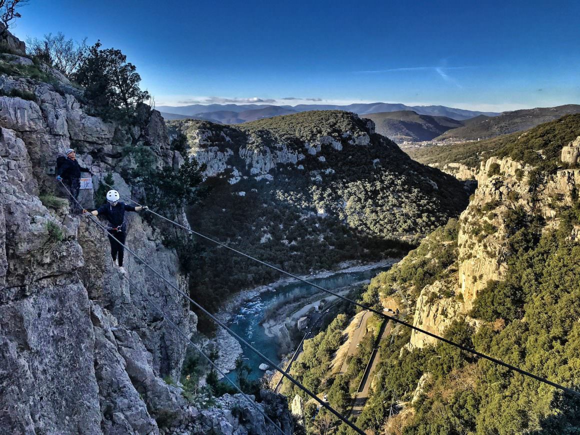 via ferrata - en famille sur la via ferrata du Thaurac