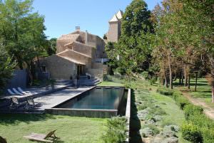 Piscine du Domaine de Ribaute à Lieuran Les Béziers