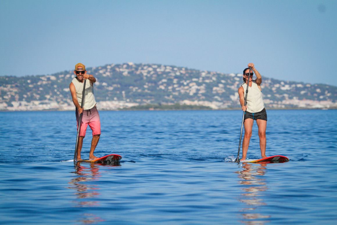 Couple en Paddle sur l'étang de Thau avec Kithau