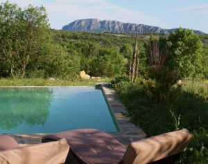 Piscine des gîtes du Lamalou au Rouet au pied du Pic Saint Loup