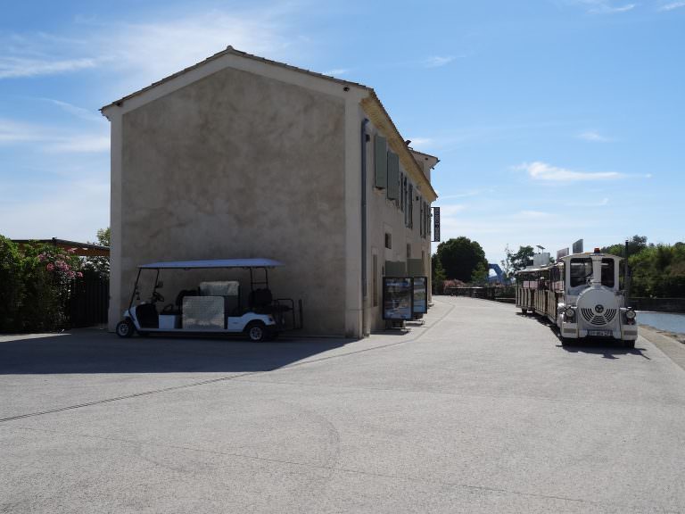 Ecluses Fonséranes © M Sanz Ecluses Fonséranes avec la voiturette électrique