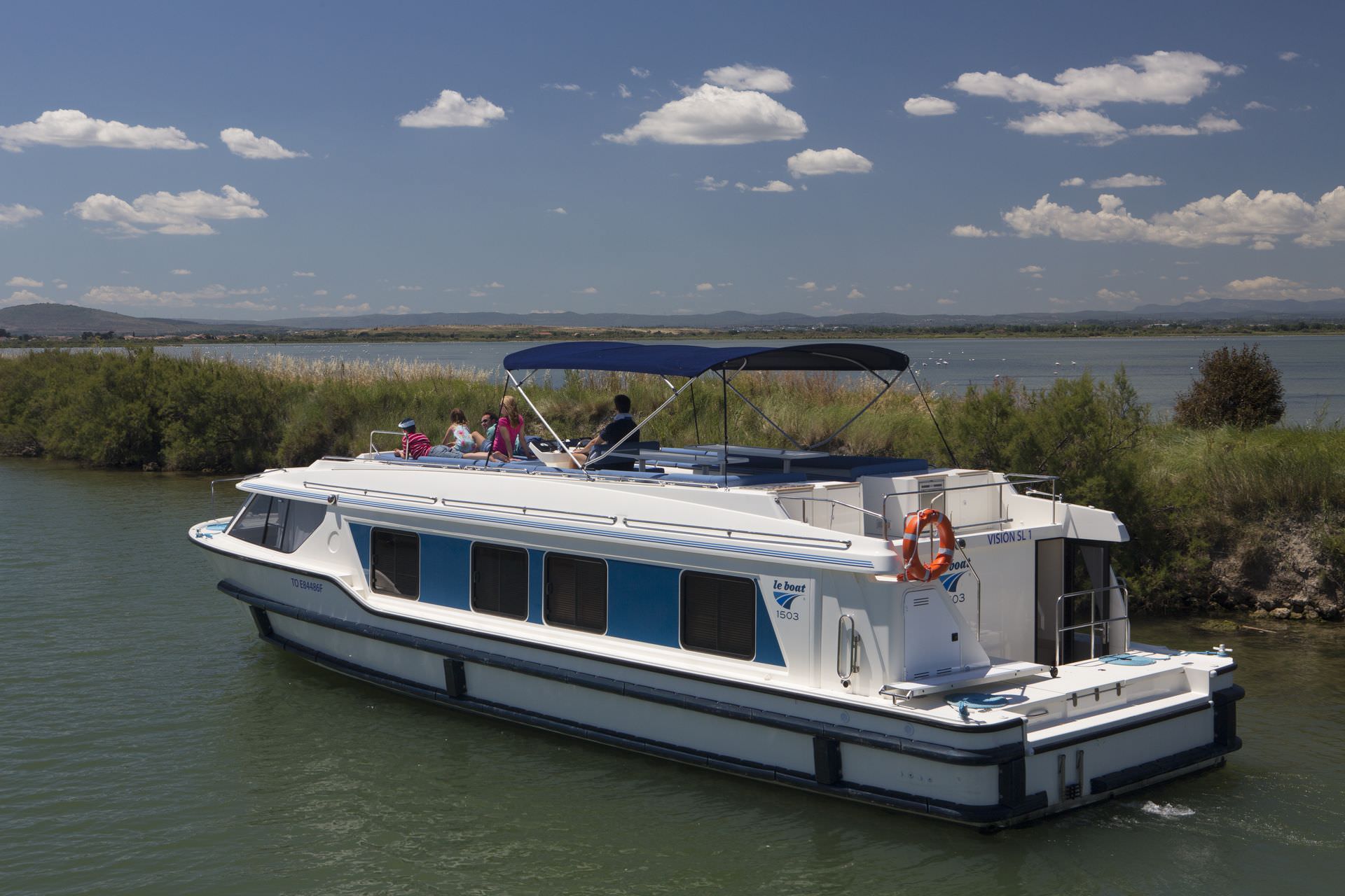 Croisière fluviale en famille sur le Canal du Rhône à Sète