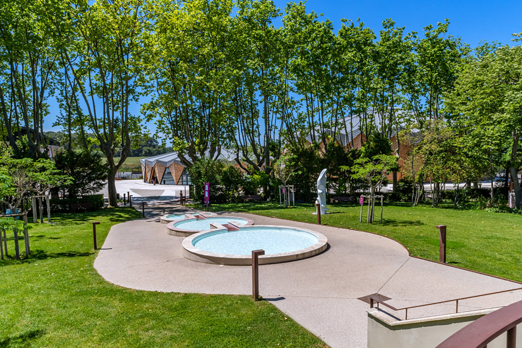 Aire De Jeux Du Domaine De Bayssan