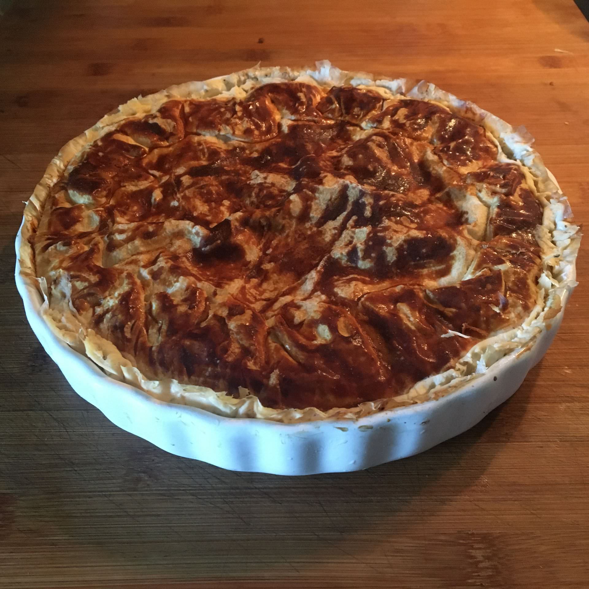 Feuilleté aux crevettes et poireaux sauce Noilly Prat dans son plat