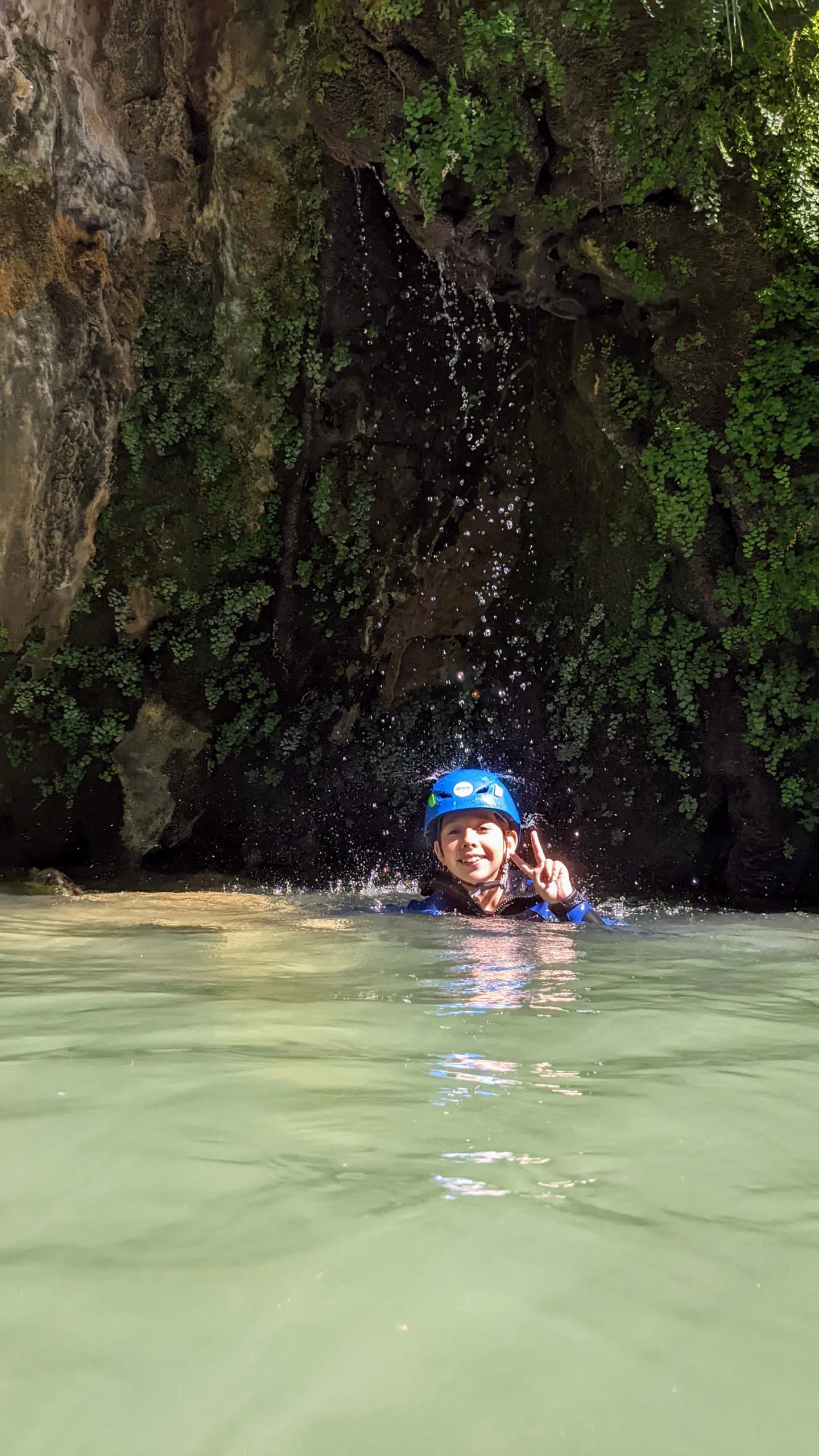 Hélise, presque 9 ans, premier canyon dans les gorges de l'Hérault © Gilles Delerue