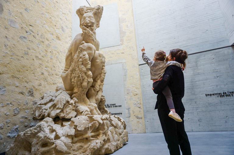 Visite en famille au Musée de Lodève dans le Lodévois et Larzac