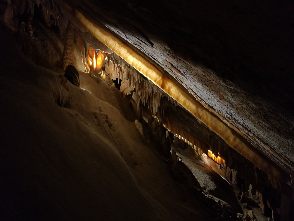 Grotte de la Fileuse de Verre à Courniou dans le Haut-Languedoc