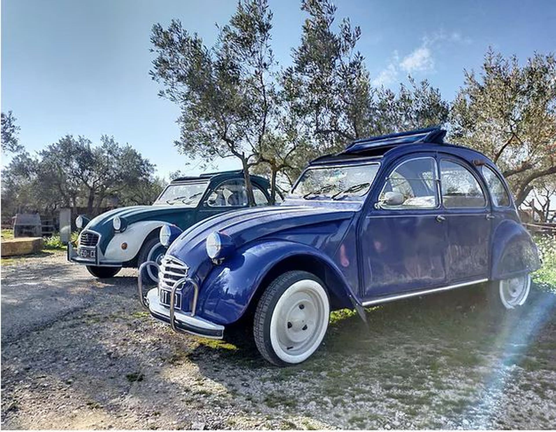 2CV de la société Les Deuchs Heureuses