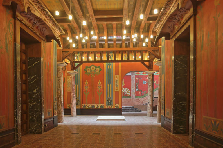 Grand vestibule du Château Laurens à Agde