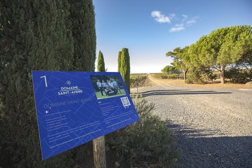 Domaine Saint-André © Domaine Saint-André Panneau explicatif sur le domaine viticole Saint-André à Mèze