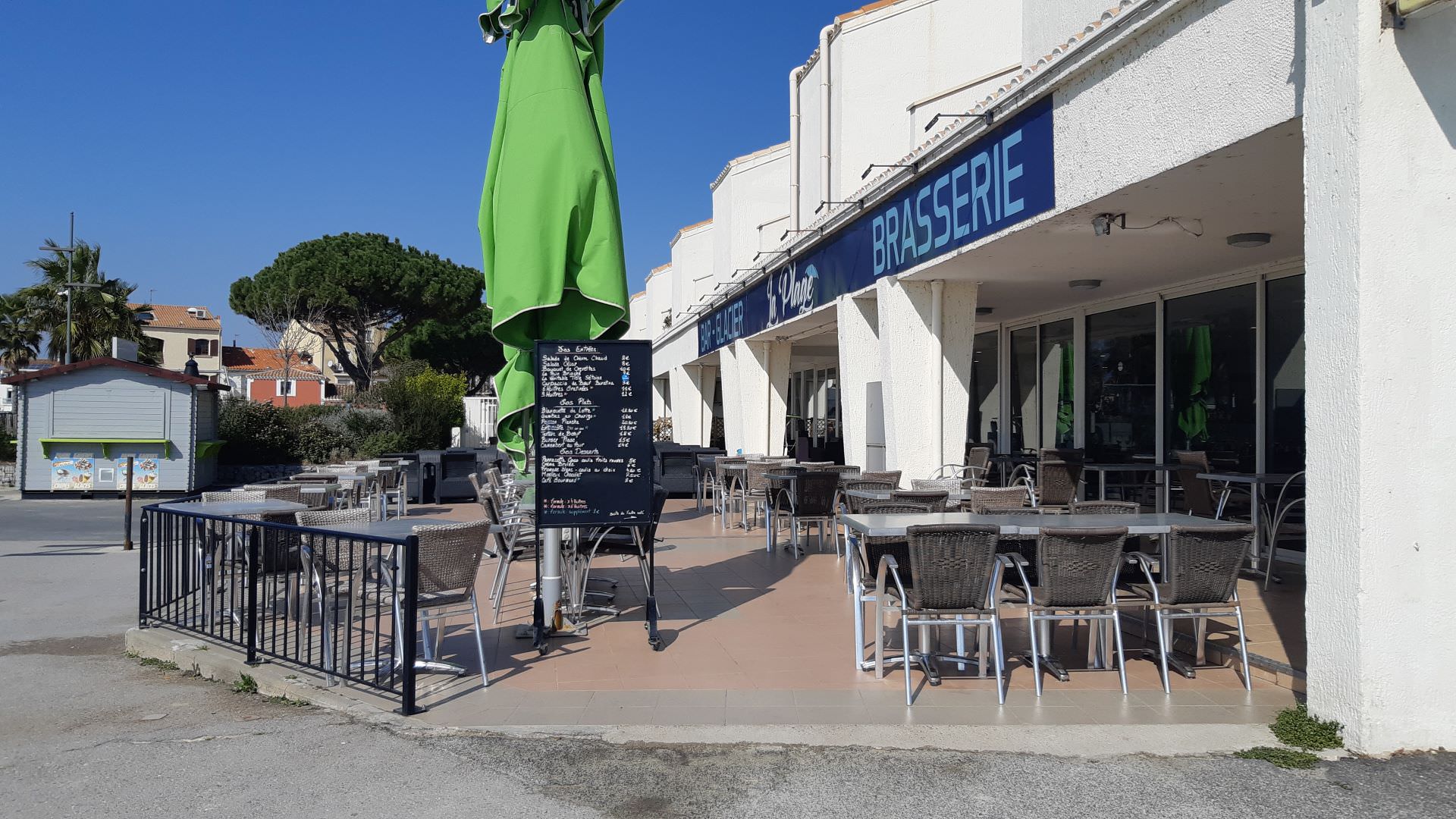 Terrasse de la brasserie de la Plage