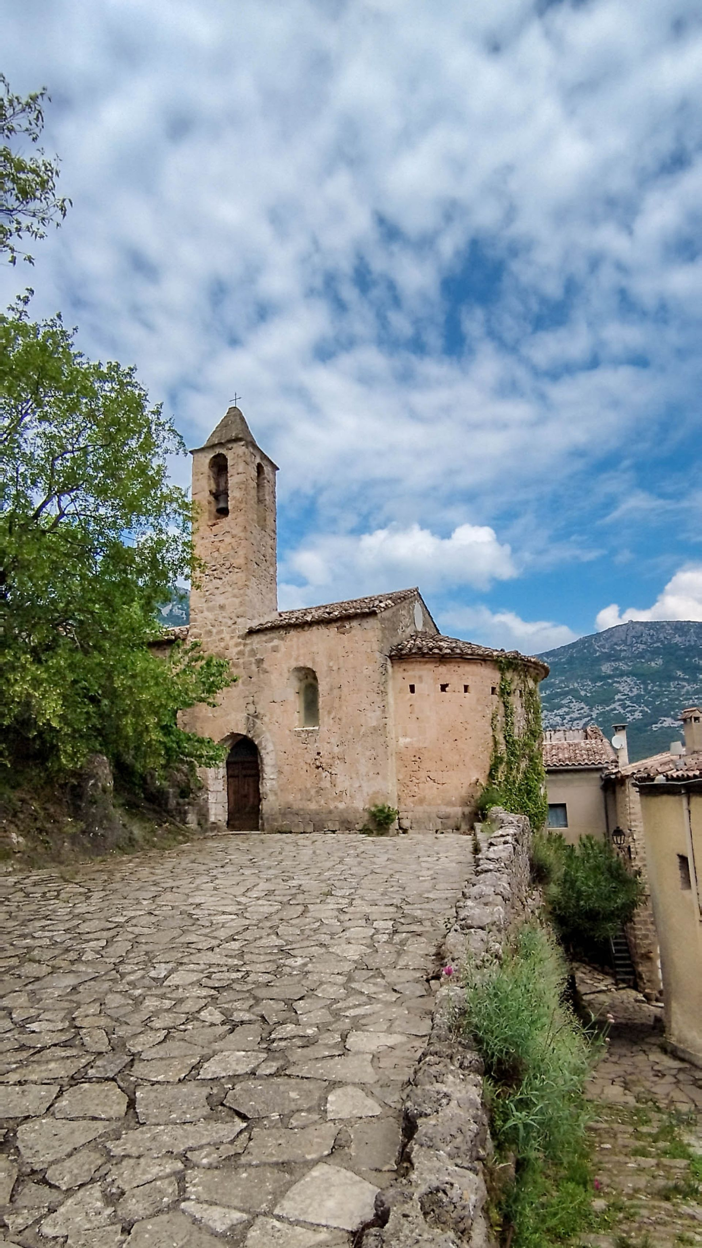 Notre-Dame à Pégairolles-de-Buèges © Eric Brendle Ancienne chapelle castrale Notre-Dame dans le village médiéval de Pégairolles de Buèges