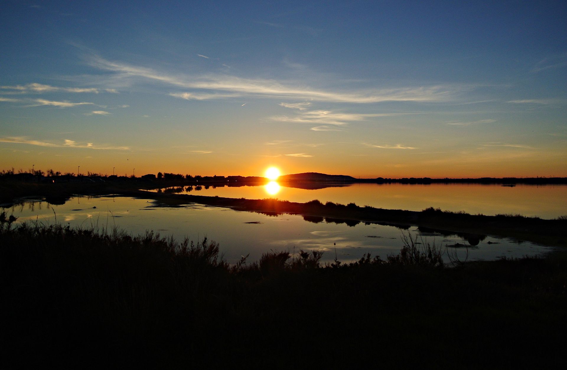 Etang d'Ingril © Véronique Bontade Blanc Coucher de soleil sur l'étang d'Ingril à Frontignan-Plage