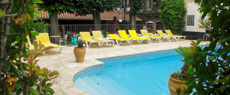 Piscine Logis Hôtel Résidence