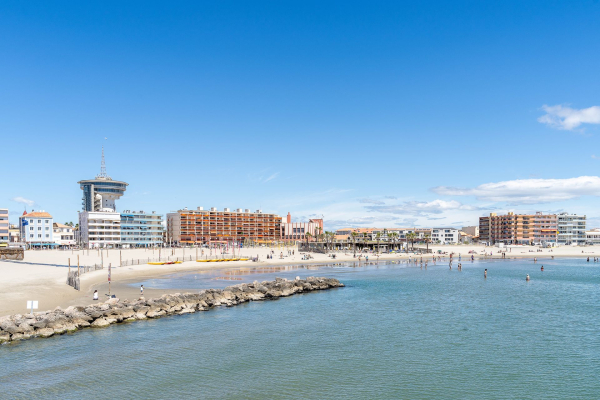 Vue aérienne de Palavas-Les-Flots depuis la mer