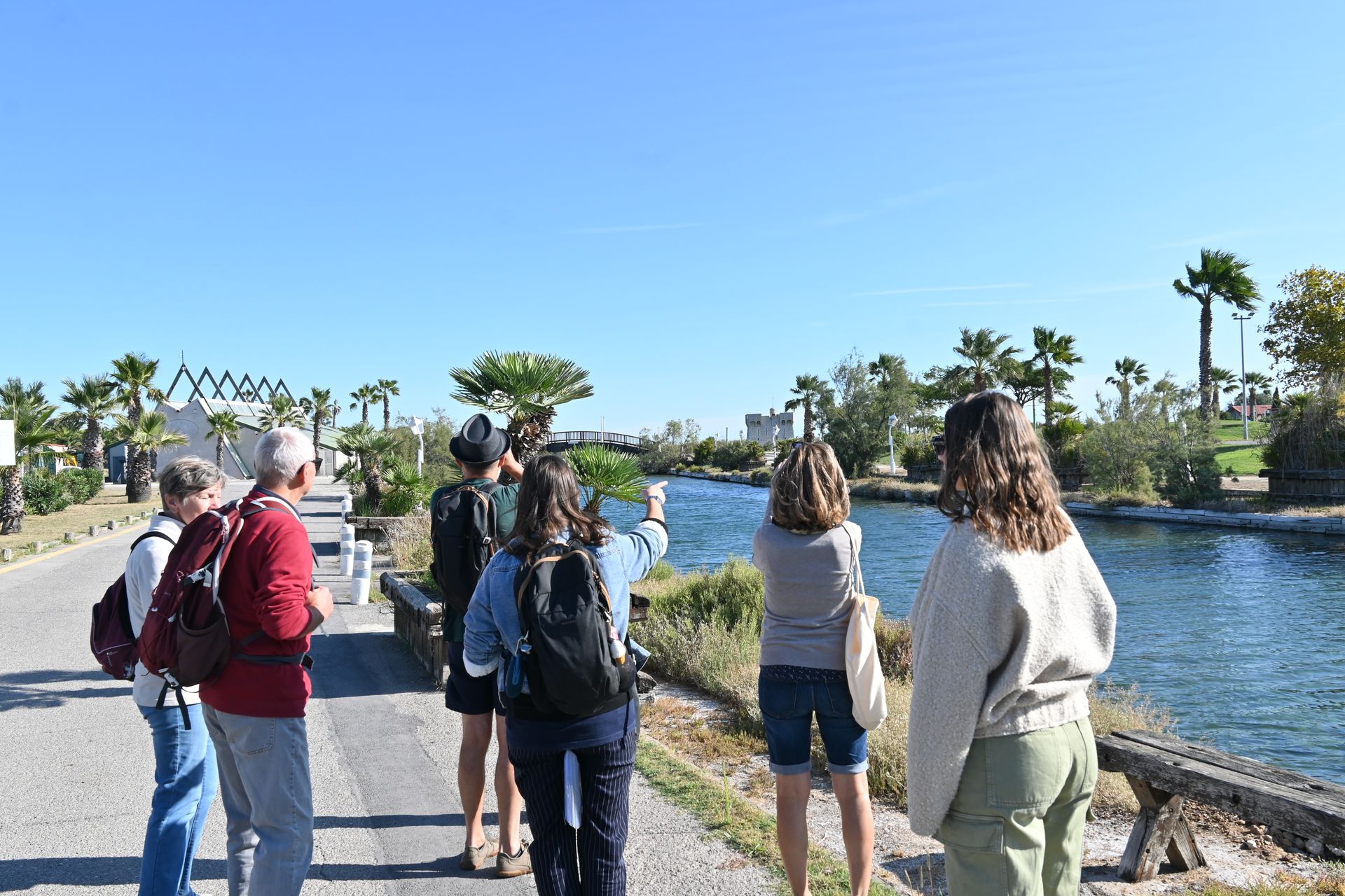 Visite guidée à Palavas-Les-Flots © Office de Tourisme de Palavas-Les-Flots Groupe de personnes en visite guidée à Palavas-Les-Flots