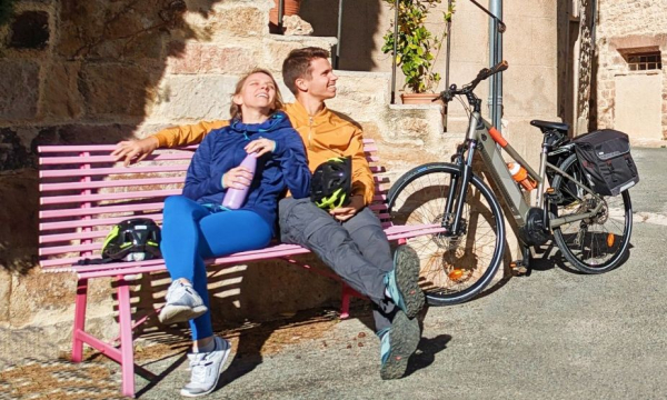 Couple sur l'Oenovelo 1 à Villespassans © Gilles Delerue