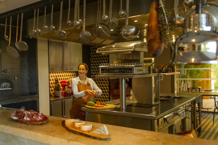 Cheffe de Cuisine d'un restaurant