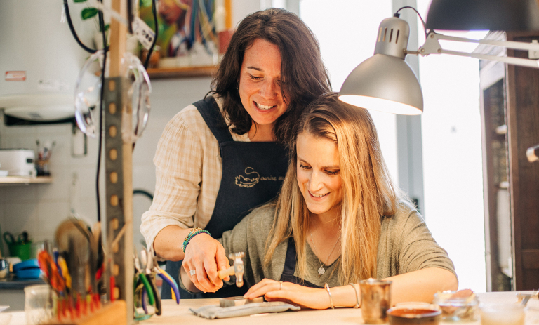 Atelier de création de bijoux avec Sourire au vent à Maureilhan