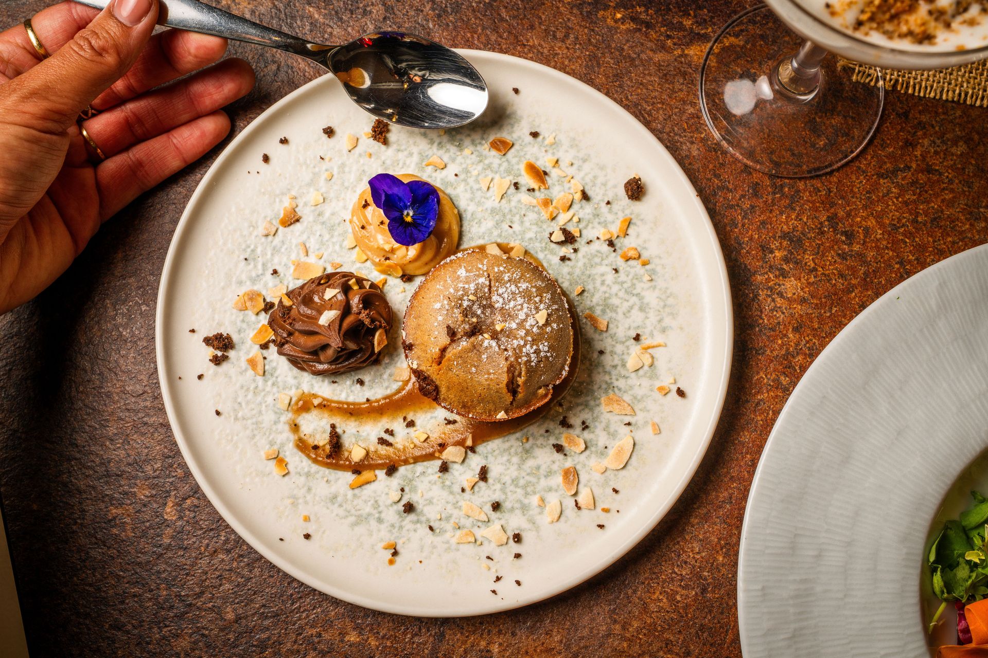 Moelleux à la châtaigne réalisé par le chef David Jaillon du restaurant La Chapelle