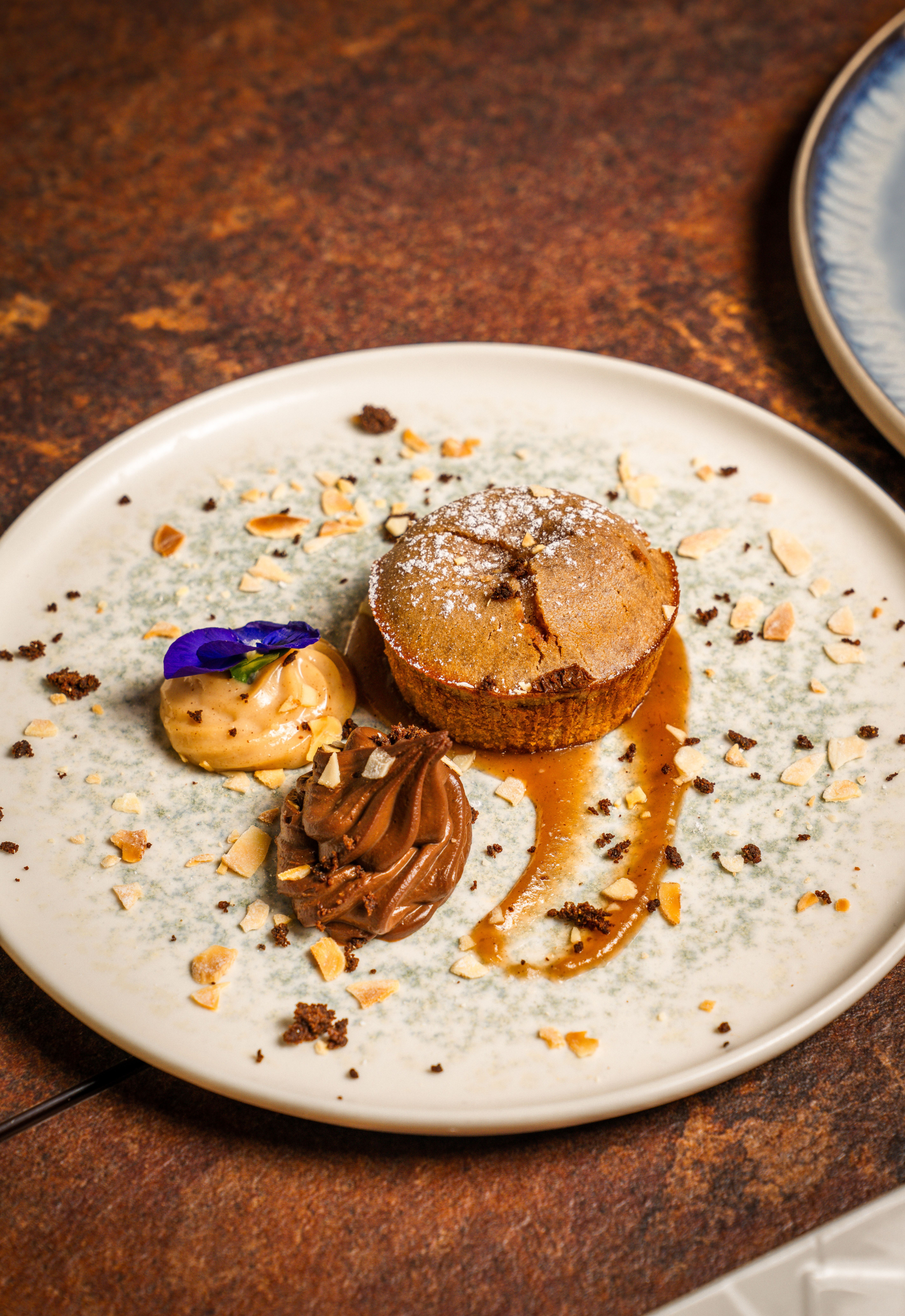 Moelleux à la châtaigne réalisé par le chef David Jaillon du restaurant La Chapelle