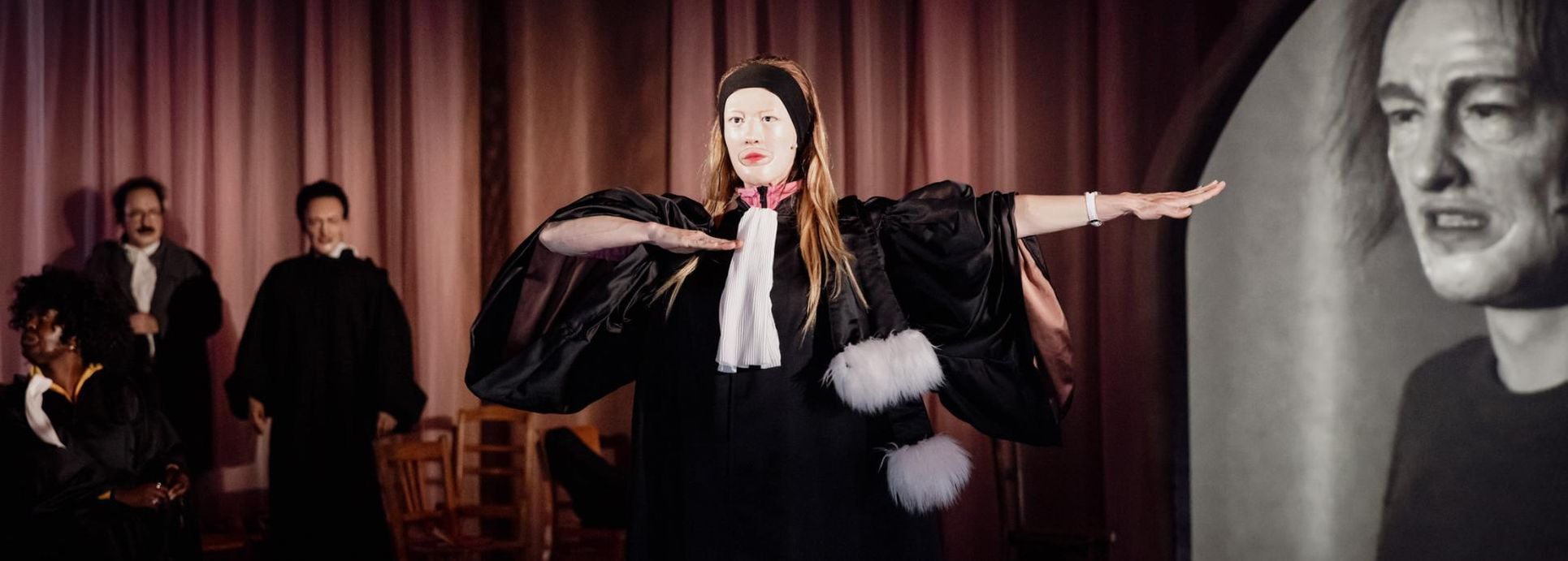 Léviathan, pièce de théâtre de Lorraine de Sagazan et Guillaume Poix