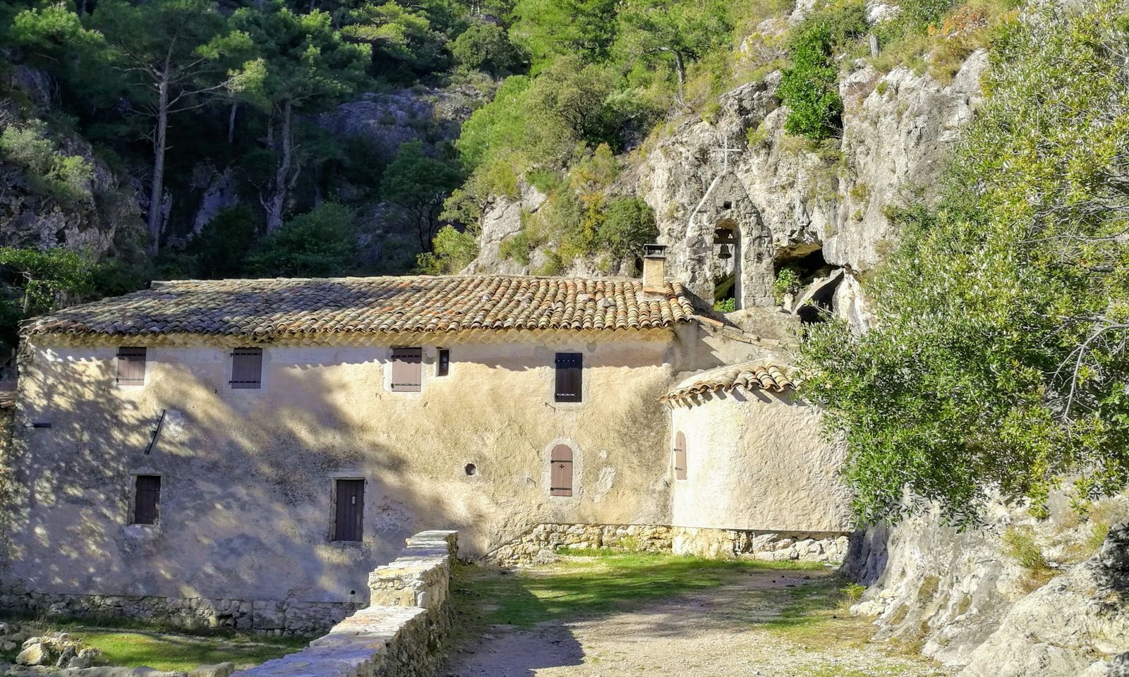 Notre Dame du Lieu PLaisant dans les monts de Saint-Guilhem-Le-Désert