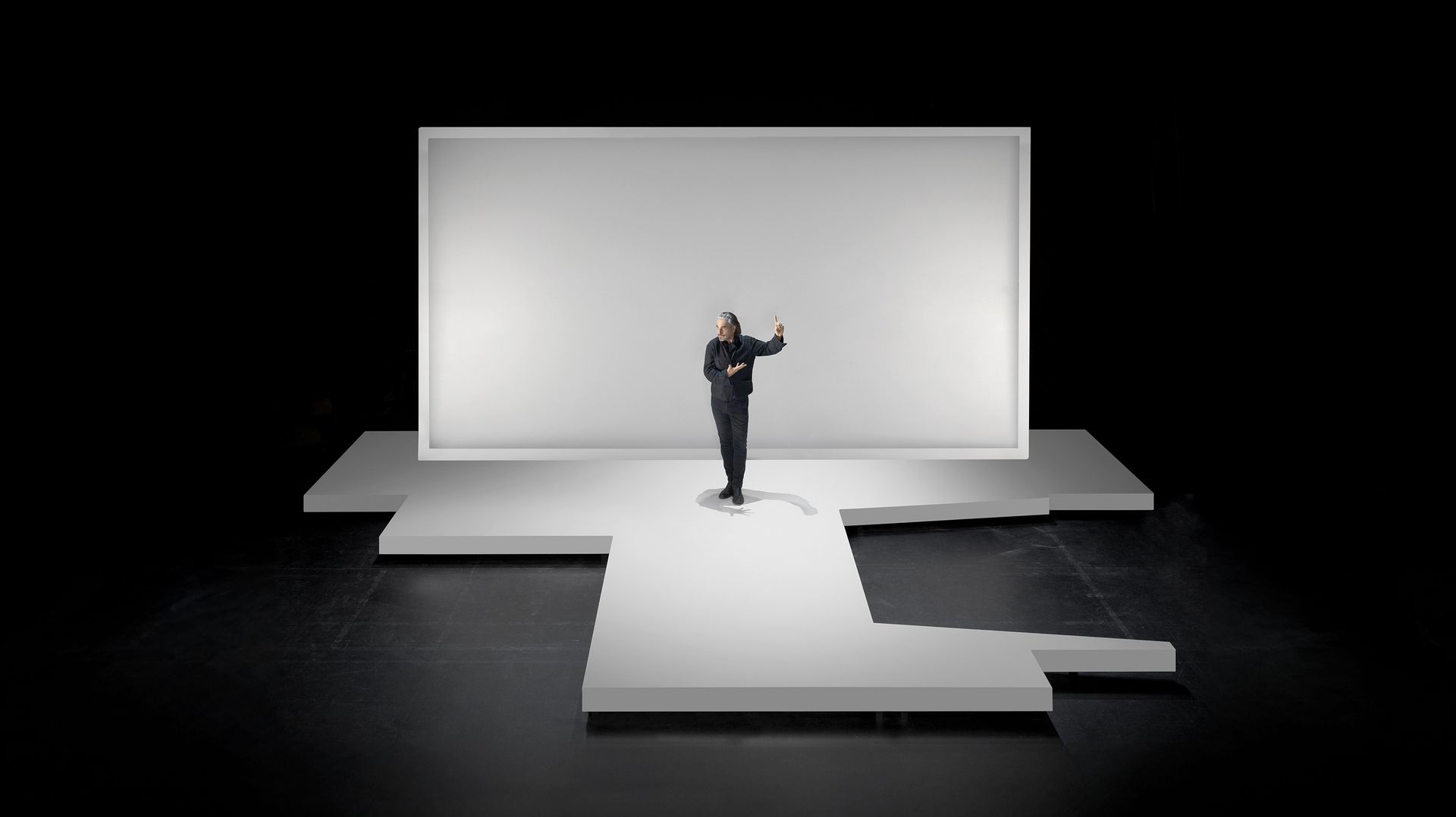 Stephan Eicher - Seul en scène au Domaine d'O dans le cadre de la 40ème édition du festival 