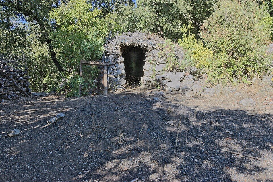 Charbonnière à Sainte-Croix-de-Quintillargues